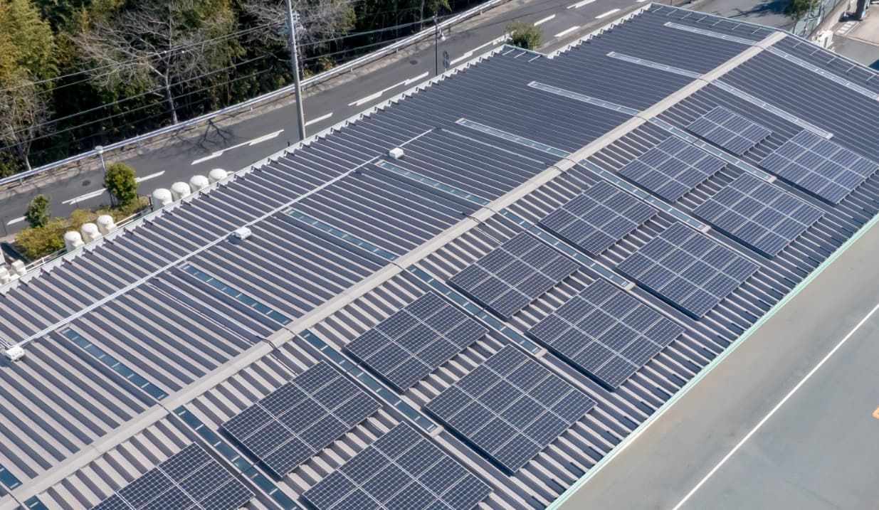 太陽光モジュール（長洲産業株式会社製 144枚 35.4kw）